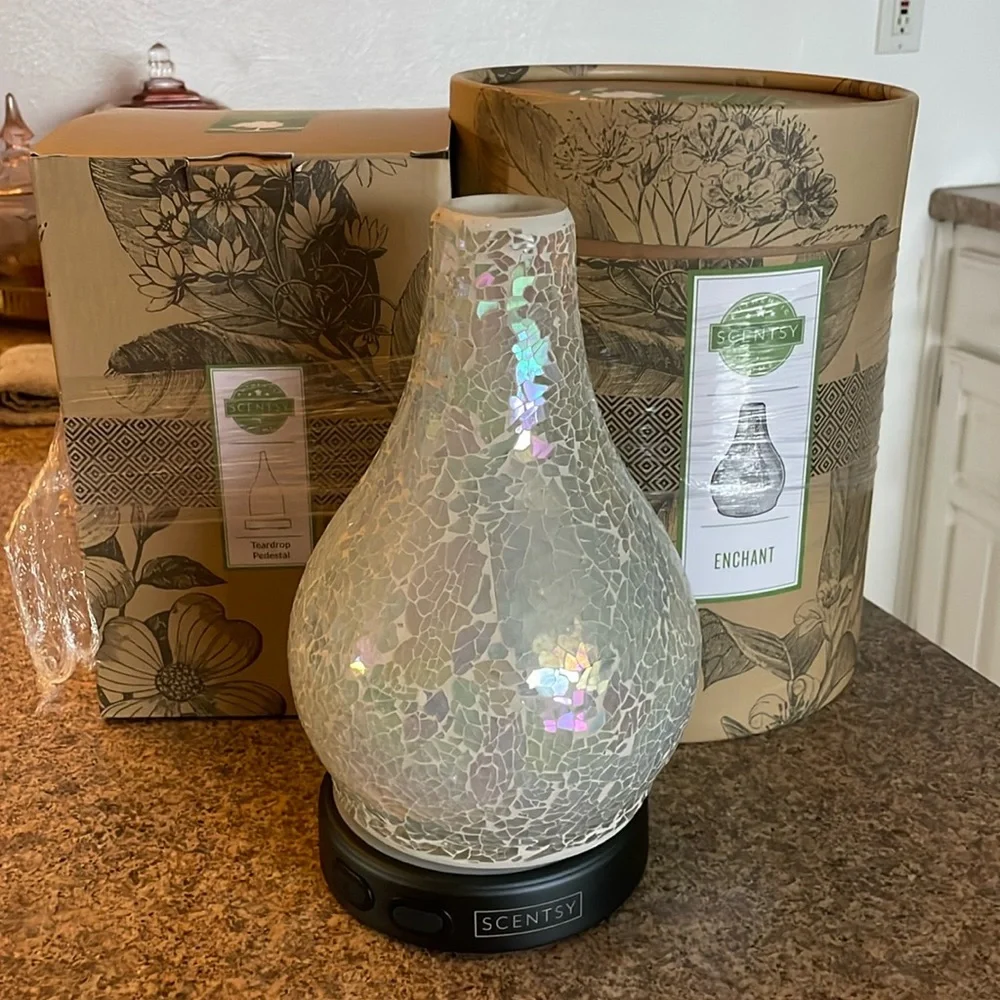 Enchant Diffuser by Sentsy